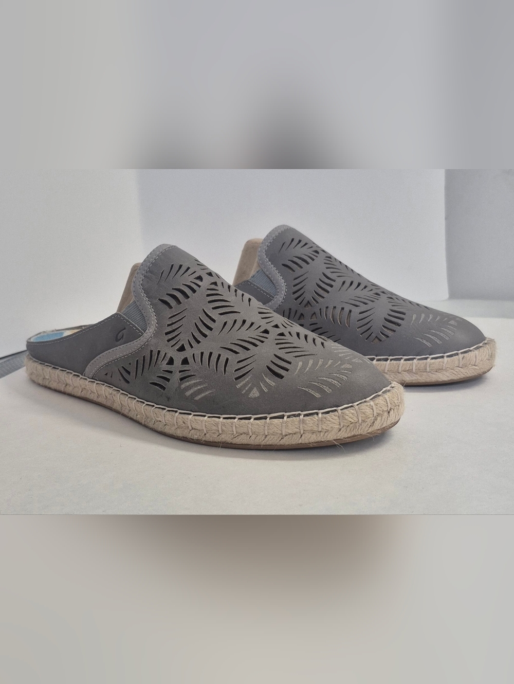 Olakai Womens Gray Size 8 Kaula Olu IIi Palm Cutout Leather